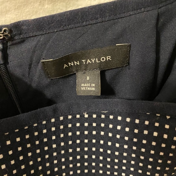 EUC Ann Taylor fully lined black/white pencil skirt, size 8 - Picture 6 of 6